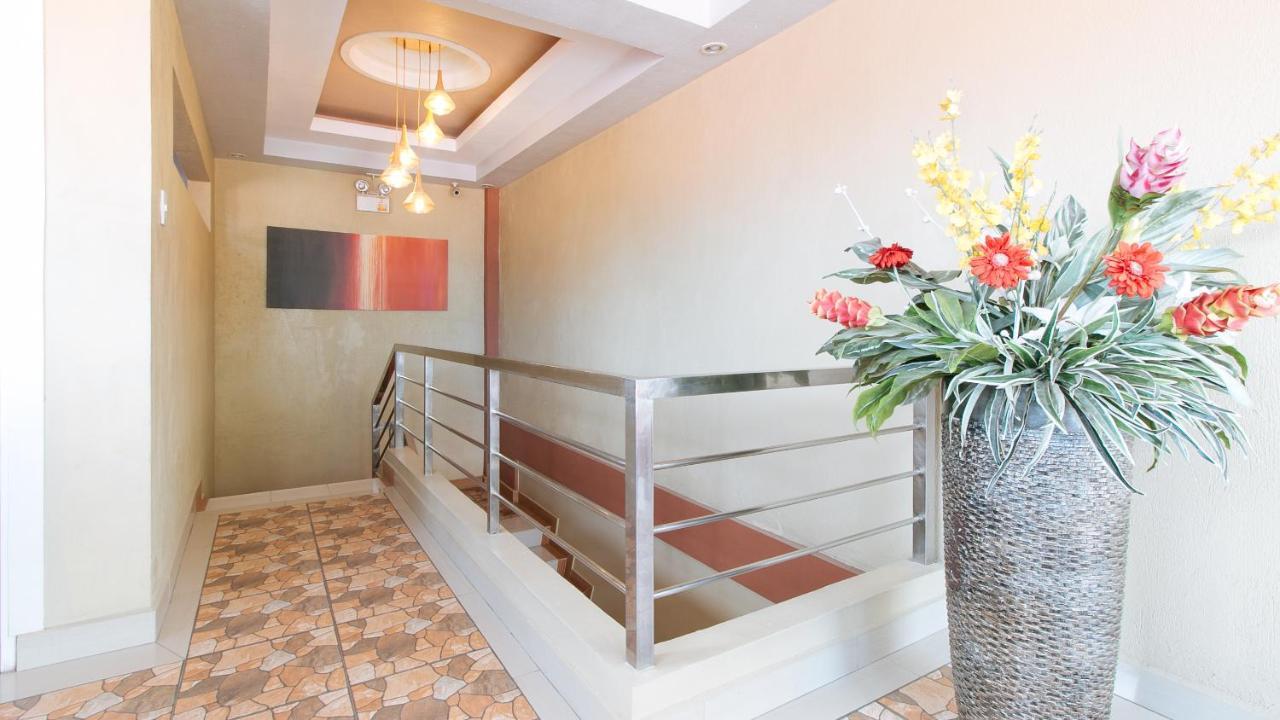 Reddoorz Plus Near Lapasan Plaza Cagayan De Oro Exterior photo